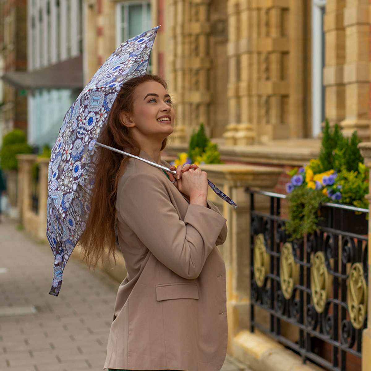 Tiny 2 - The Crown Jewels