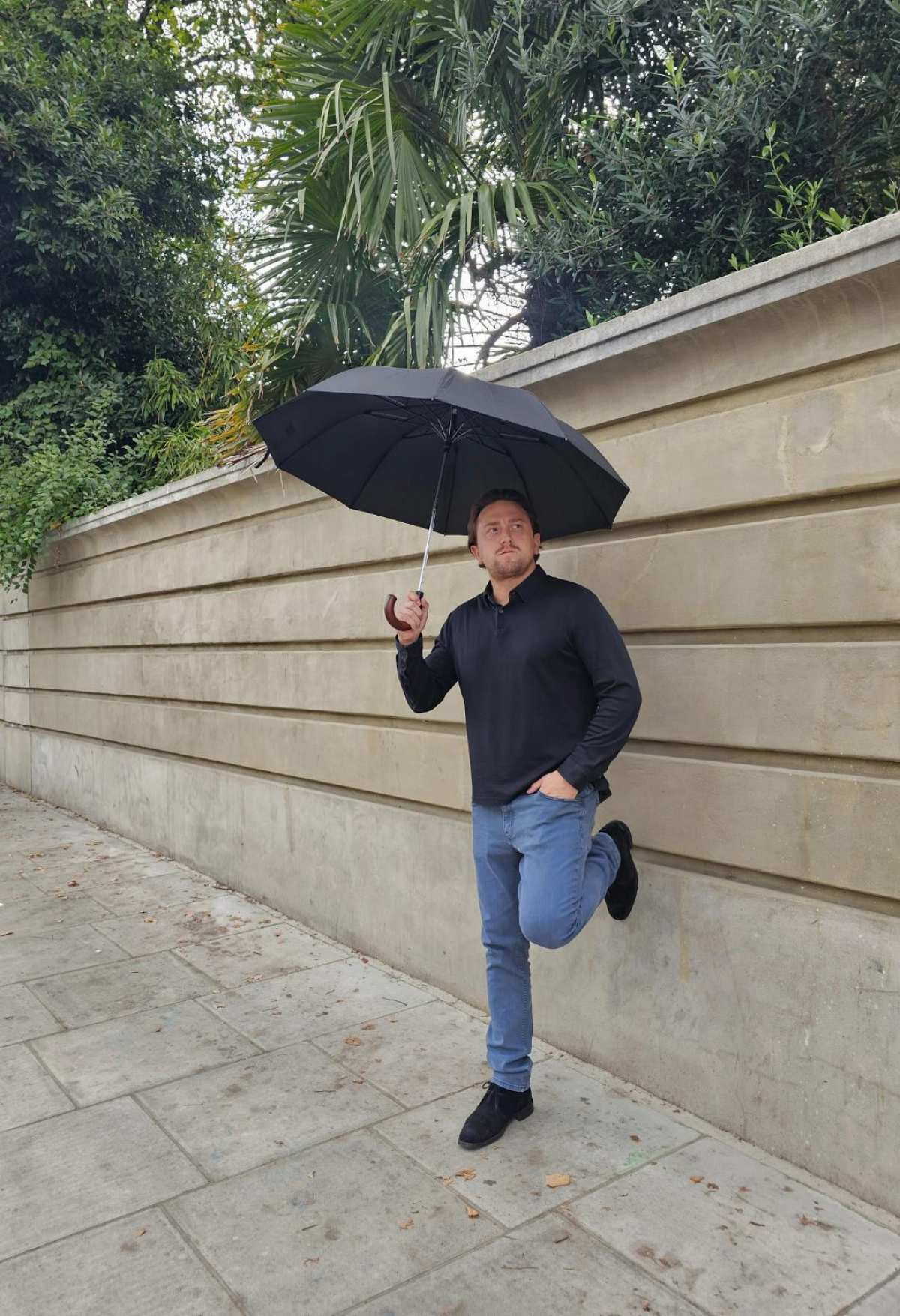 Magnum Auto 1 - Black