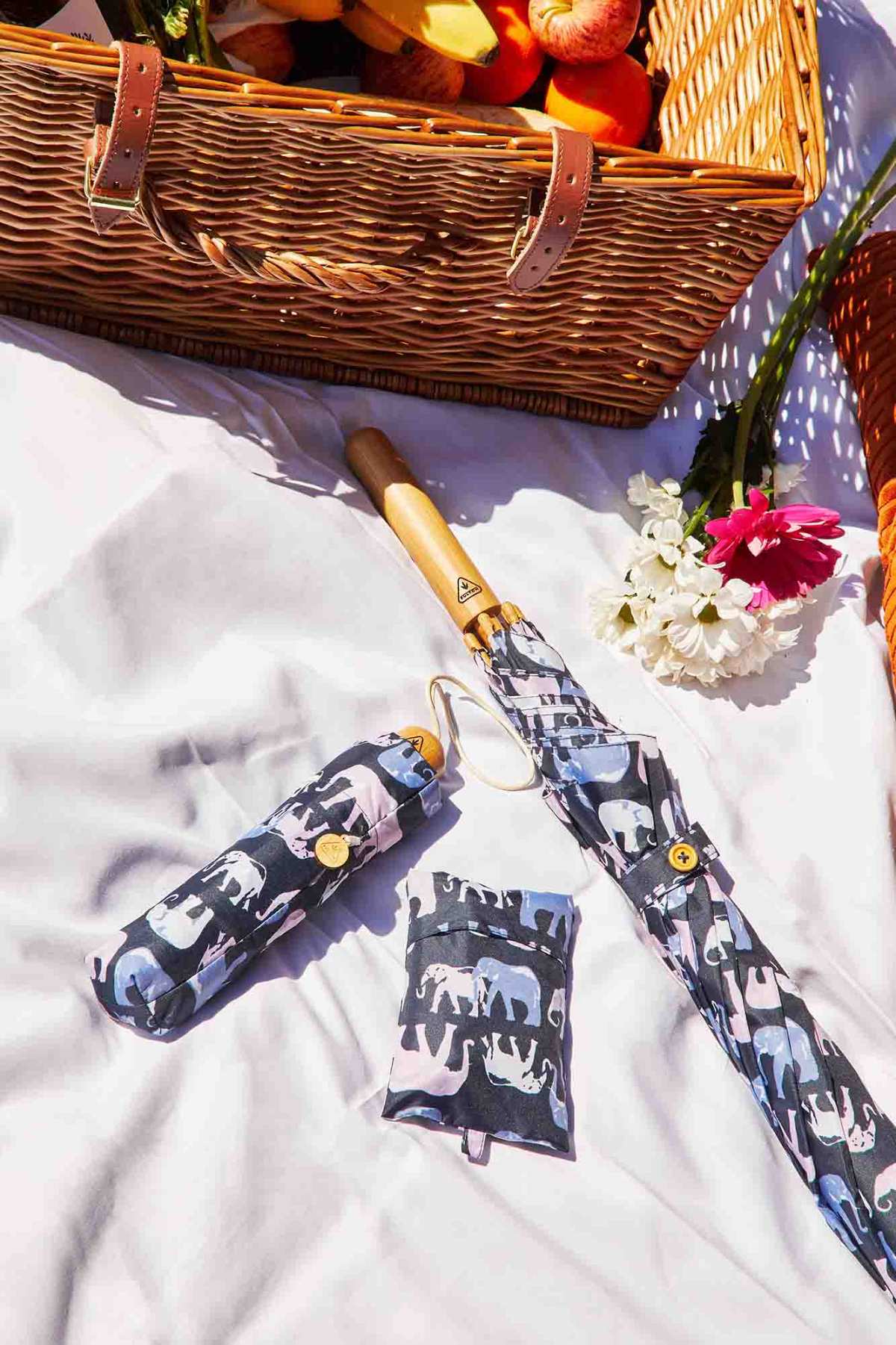 Eco Planet 2 UV - Marching Elephants