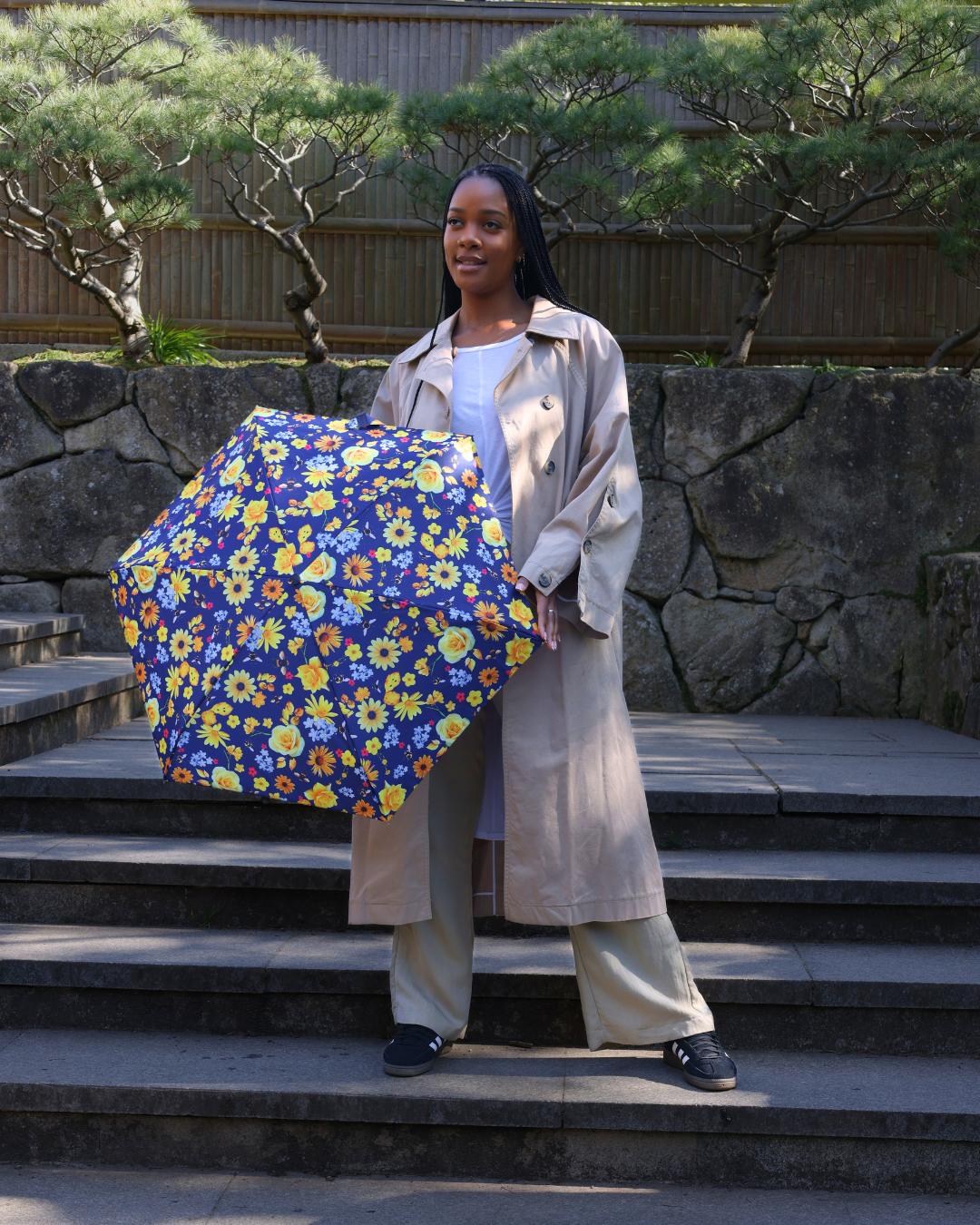 Tiny 2 - Bumble Bee Floral